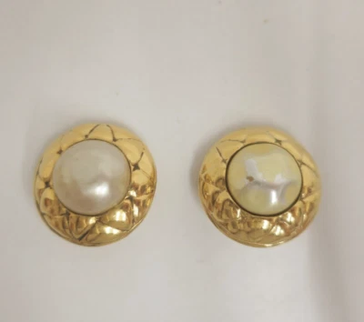 Authentische CHANEL Vintage Ohrringe mit Perlenimitat #34792 - Bild 1 von 4