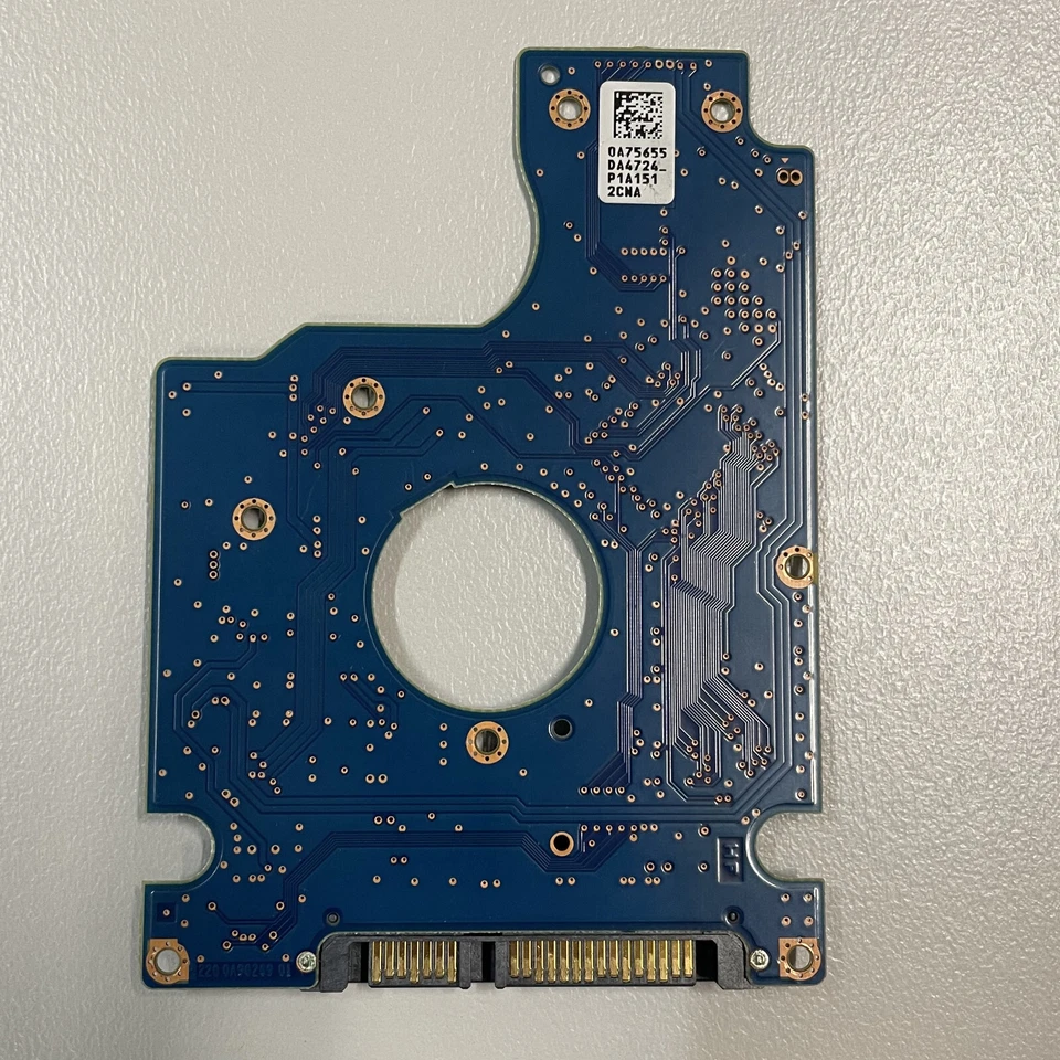 Hitachi Z7K320-320 2.5" SATA HDD PCB 0A79646 HTS723232A7A364 220 0A90269 01 - Image 1 of 4