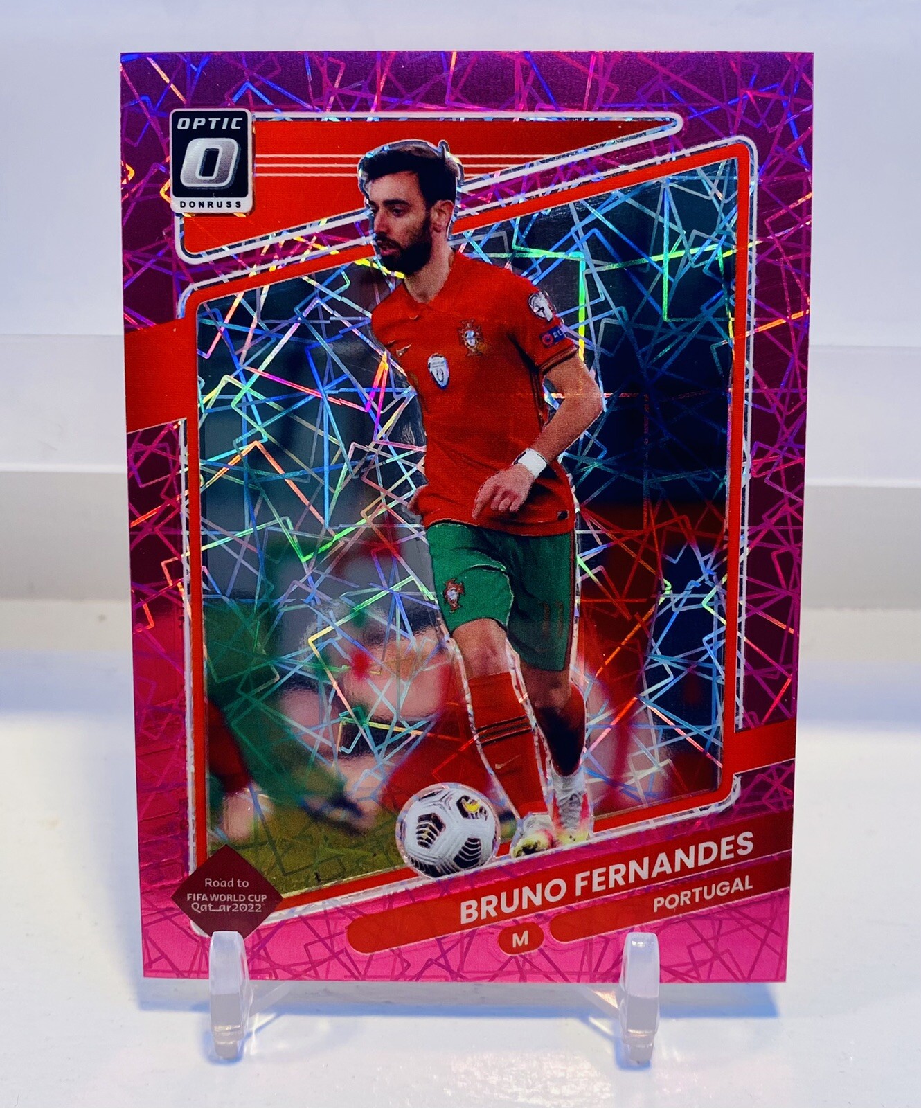 2021-22 Donruss Soccer BRUNO FERNANDES Optic Pink Velocity 18/25 Portugal