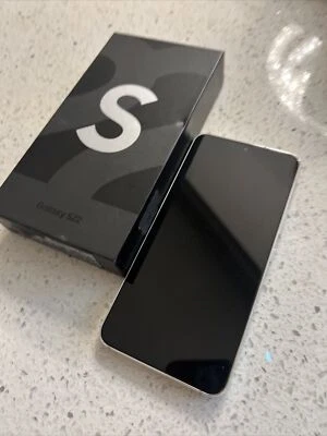 Samsung Galaxy S22 SM-S901B/DS - 128GB - White (Unlocked) - Stock Ref PS123 - Image 1 of 4