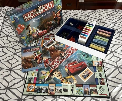 DISNEY PIXAR MONOPOLY 2007 EDICIÓN ESPAÑOLA RARO USADO COMPLETO PARKER Foto 1 de 4