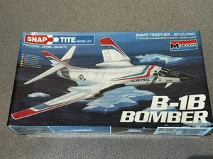 Monogram Snap Tite B-1B Bomber 1/144 Scale # 1108 Plastic Model Kit sealed - Picture 1 of 12