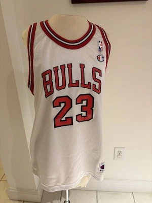 1996/1997 MICHAEL JORDAN BULLS CAMPEÓN DE ORO NBA CAMISETA JUVENIL XL 18-20 HECHA EN EE. UU. Foto 1 de 4
