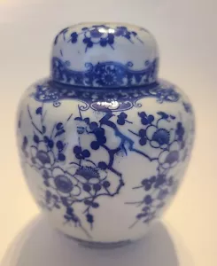Vintage Japanese Blue And White Cherry Blossom Ginger Jar 5” Tall - Picture 1 of 7