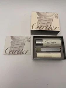 Kit de limpieza de relojes Cartier cepillo en aerosol paño folleto y caja - no a la venta - Imagen 1 de 5