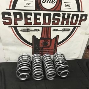 Summit Racing Coil Springs SUM-720106 Silver Powdercoated 1968-72 GM A-Body - Picture 1 of 7