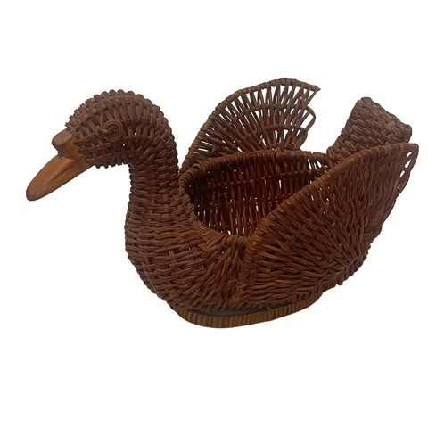 Vtg Wicker Rattan Duck Goose Planter Woven Basket Brown Small Boho Decor 5.5" Cover
