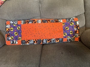 Scrappy Halloween Gesteppt Tischläufer Schal 37”x 13” Neu Orange Spinnennetz Eulen - Bild 1 von 7