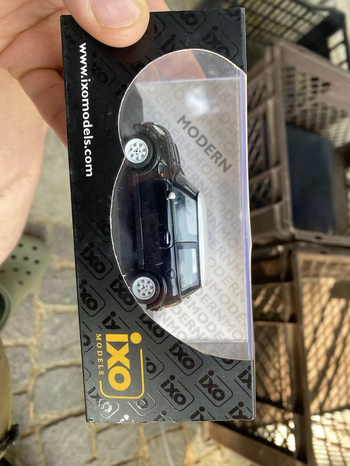 ixo mini cooper 2000 nero 1/43 moc003 - Immagine 1 di 4
