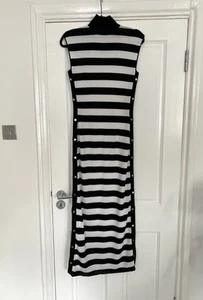Karen Millen Stripe Lightweight Summer Knit Maxi Dress Size S RRP £119 - Picture 1 of 10