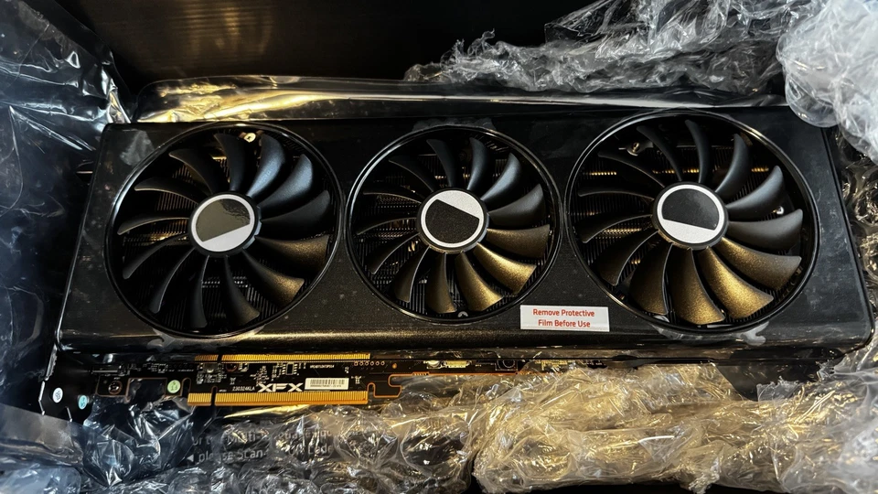 XFX Speedster QICK 319 Radeon RX 7700 XT Black Edition 12GB GDDR6 Graphics Card - Image 1 of 4