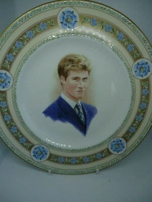 Royal Doulton Prince William 21st Birthday Plate 27 cm Limited Edition 1000 - Image 1 of 4