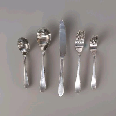 Robert Welch MERIDIAN SATIN Stainless Steel Silverware 5 Pc Place Setting - Image 1 of 3
