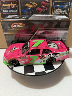Danica Patrick #7 GoDaddy ROSA 2012 1/24 Nascar Diecast Foto 1 de 4