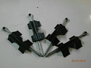 STC8573 Kit raccordo pastiglie freno anteriori per dischi Range Rover Classic non ventilati - Foto 1 di 1