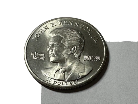 2000 LIBERIA JOHN F. KENNEDY JR 10 DOLLAR COIN Cover