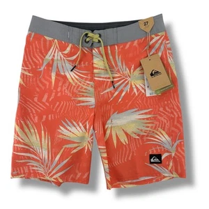 Quiksilver Everyday Surfsilk 69 Hawaiian Floral Boardshorts Boys Sz 27 14 Large - Picture 1 of 8