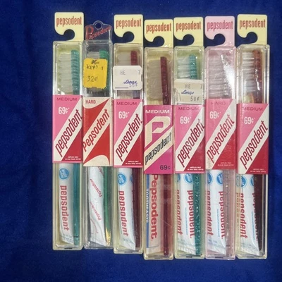 Lote de 7 utilería de pasta de dientes pepsodental de dureza media vintage nuevo en caja lote #7 Foto 1 de 4