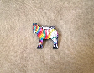 Legoland: Multicolor Zebra Pin - Bild 1 von 3