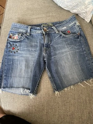 Pantalones Cortos Vintage Miss Me Distressed Denim Cortados con Tachuelas Florales/A Cuadros Foto 1 de 4