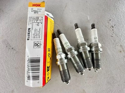 NEW NGK Spark Plug 3672 LFR6A-11 (Qty 4) - Imagem 1 de 4