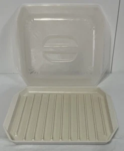 Nordic Ware Bacon Rack with Lid, 10.25x8x2 Inches, White Made in the USA - Picture 1 of 7