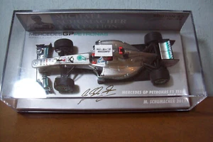 1/43 MINICHAMPS 410 110007 MICHAEL SCHUMACHER MERCEDES GP F1 TEAM W02 2011 - Picture 1 of 5