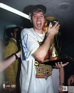 Toni Kukoc Chicago Bulls Champ Signed Autographed 8x10 Trophy Photo Beckett COA - Picture 1 of 1