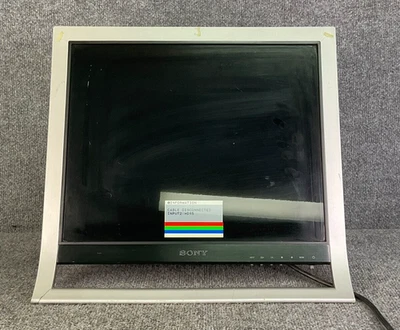 Sony SDM-HS95P 🖥️ 19" TFT LCD Computer Monitor 1280x1024 Color Display - Image 1 of 4