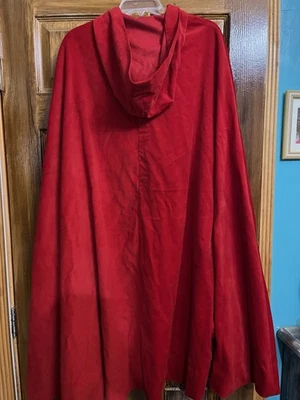 Capa com capuz vermelha adulto  - Imagem 1 de 2