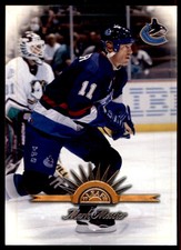 1997-98 LEAF MARK MESSIER VANCOUVER CANUCKS #9