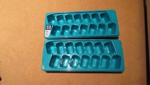 Eiswürfelschalen, neu, insgesamt 2 Eisschalen, Sterilite, BPA frei, Aqua, stapelbar - Bild 1 von 7