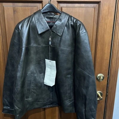 Abrigo de cuero negro St John’s Bay para hombre talla grande  Foto 1 de 4