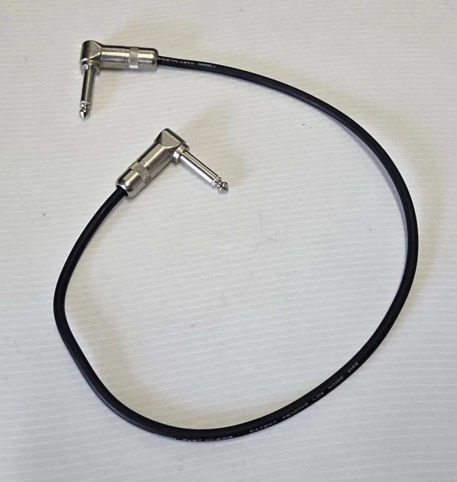 Cable de guitarra mono Mogami 2319 ángulo recto 1/4" TS 20" Foto 1 de 1