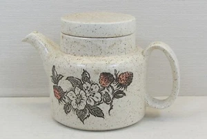 Vintage Barratts Of Staffordshire Retro 1970 Teapot Speckled Wild Strawberry - Picture 1 of 7