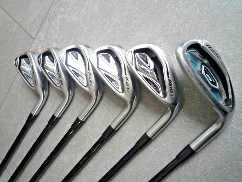 Damen Golfschläger Eisensatz Mizuno JPX800 mit L-Flex Graphitschäften, neuwertig - Bild 1 von 4
