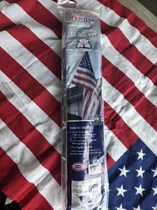 Kit bandiera americana Deluxe Betsy Flag in acciaio 6 piedi, bandiera 3 x 5, con aquila (NUOVO) - Foto 1 di 4