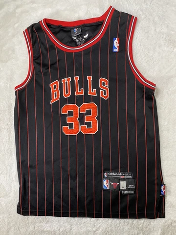 Chicago Bulls SCOTTIE PIPPEN Jersey M Pinstripe Black Reebok Hardwood Classics Cover