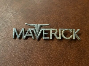 Ford Maverick Emblem/Name Badge 1970-77 Logo OEM Original Vintage - Foto 1 di 2