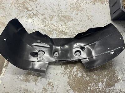 Fender Liner For 2007-2014 Cadillac Escalade Escalade ESV Front Right 22860082 - Image 1 of 3