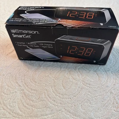 Emerson Radio Smartset Alarm Clock Radio with Bluetooth Speaker LED Display 👌 - Image 1 of 4