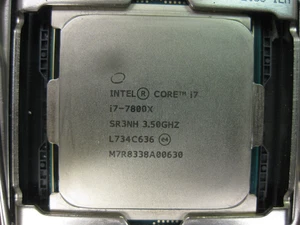Processore CPU Intel Core i7-7800X 3,50 GHz 6 core SR3L4 12 thread LGA 2066 - Foto 1 di 5