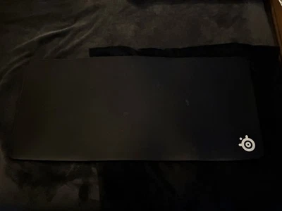 Alfombrilla de ratón para juegos SteelSeries QcK XXL de tela gruesa Foto 1 de 2