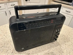 Vintage GE Superadio III AM/FM Portable Radio 7-2887B Long Range DXing Tested - Picture 1 of 16