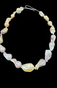 20mmx22mmBaroque Freshwater Great Colors. Great Matches. Baroque 17" Metal Clasp - Picture 1 of 8