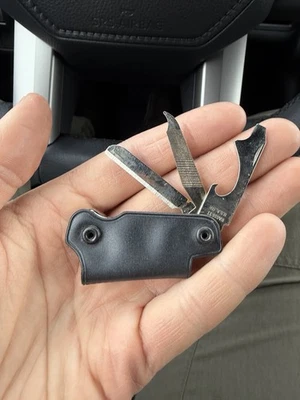 Navaja de bolsillo plegable Bassett 98 estuche de cuero vintage hecha en EE. UU. Foto 1 de 4