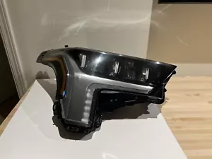 2022-2024 Toyota Tundra RH HEADLIGHT OEM 81110-0C270 GREAT CONDITION! - Picture 1 of 16
