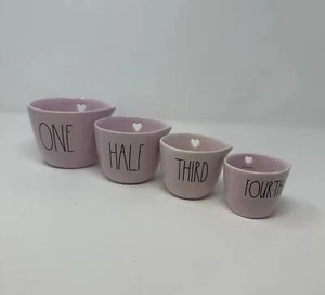 Rae Dunn Nuovi Misuratori Cuore Rosa Iridescente, Rae Dunn Valentine MCs, Rae - Foto 1 di 8