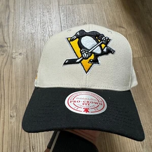 Mitchell & Ness Pittsburgh Penguins Precurved Snapback Hat Cap Off White/Black - Picture 1 of 4