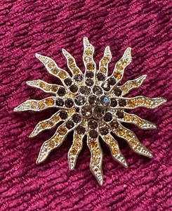 Goldfarbene 2 Zoll Sonne Stern BROSCHE/ANSTECKNADEL mit goldenen Kristallen durchgehend - Bild 1 von 4